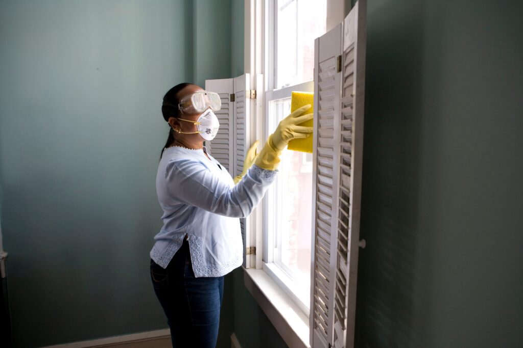Woman cleaning,Fresh Look Home Cleaning, Jacksonville home cleaning